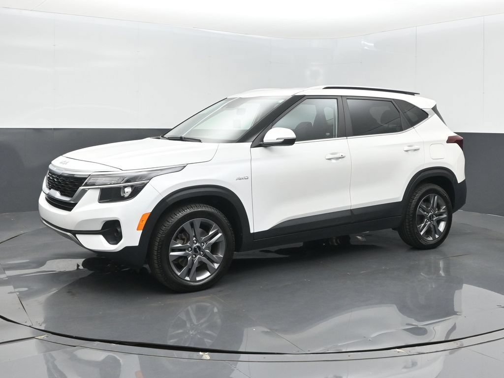 Used 2022 Kia Seltos S AWD/4WD image 1