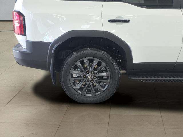 New 2027 Toyota Land Cruiser w/ Premium Package AWD/4WD image 31