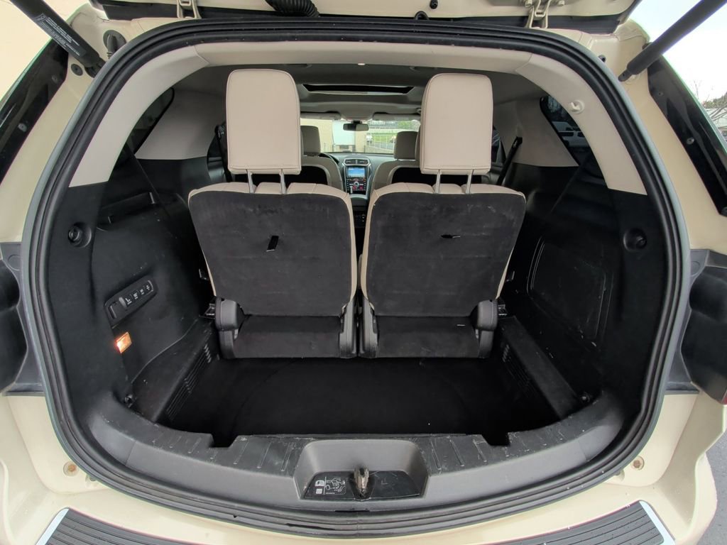 Used 2018 Ford Explorer Platinum AWD/4WD image 17