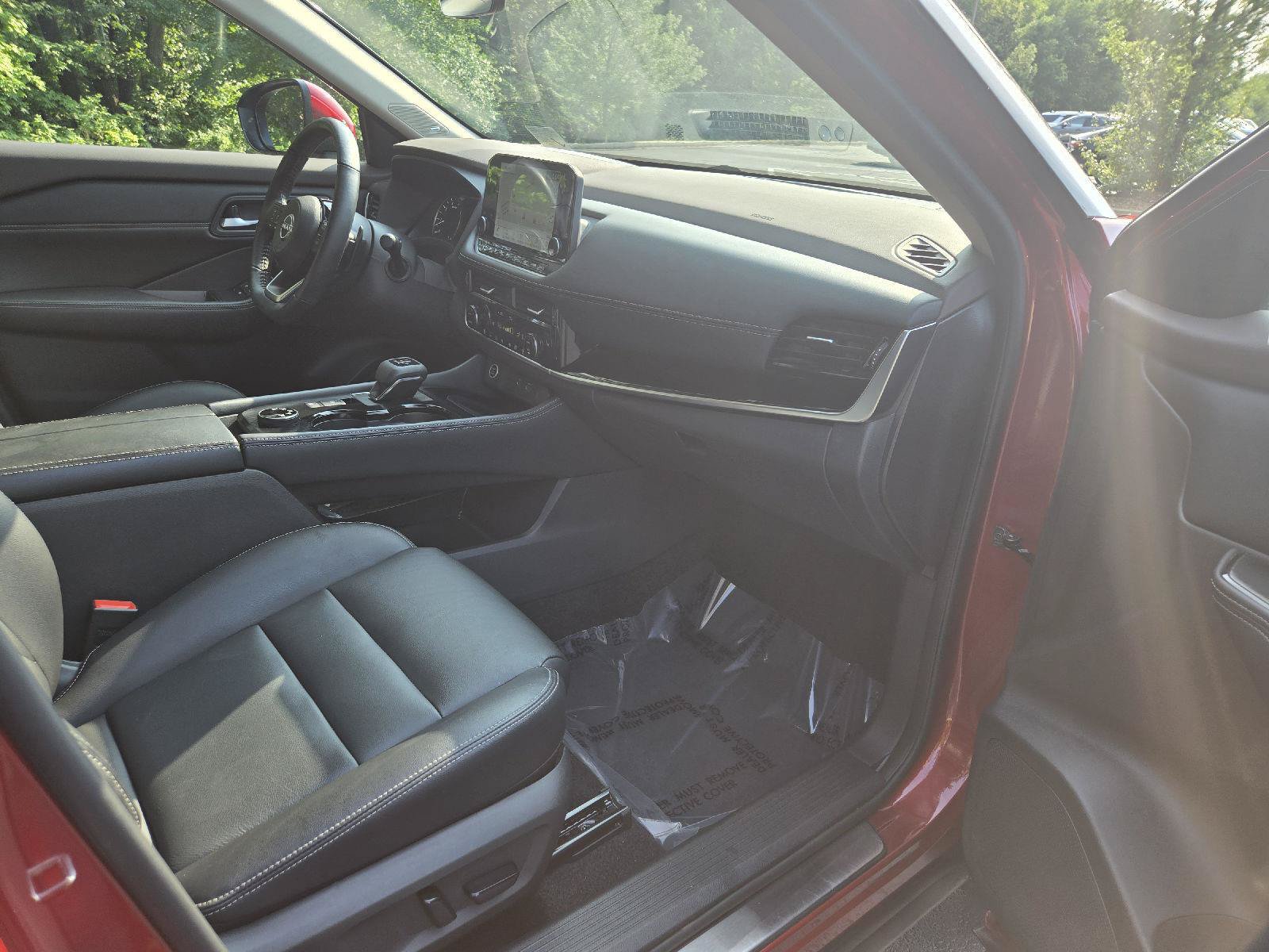 Used 2023 Nissan Rogue SL w/ SL Premium Package AWD/4WD image 22