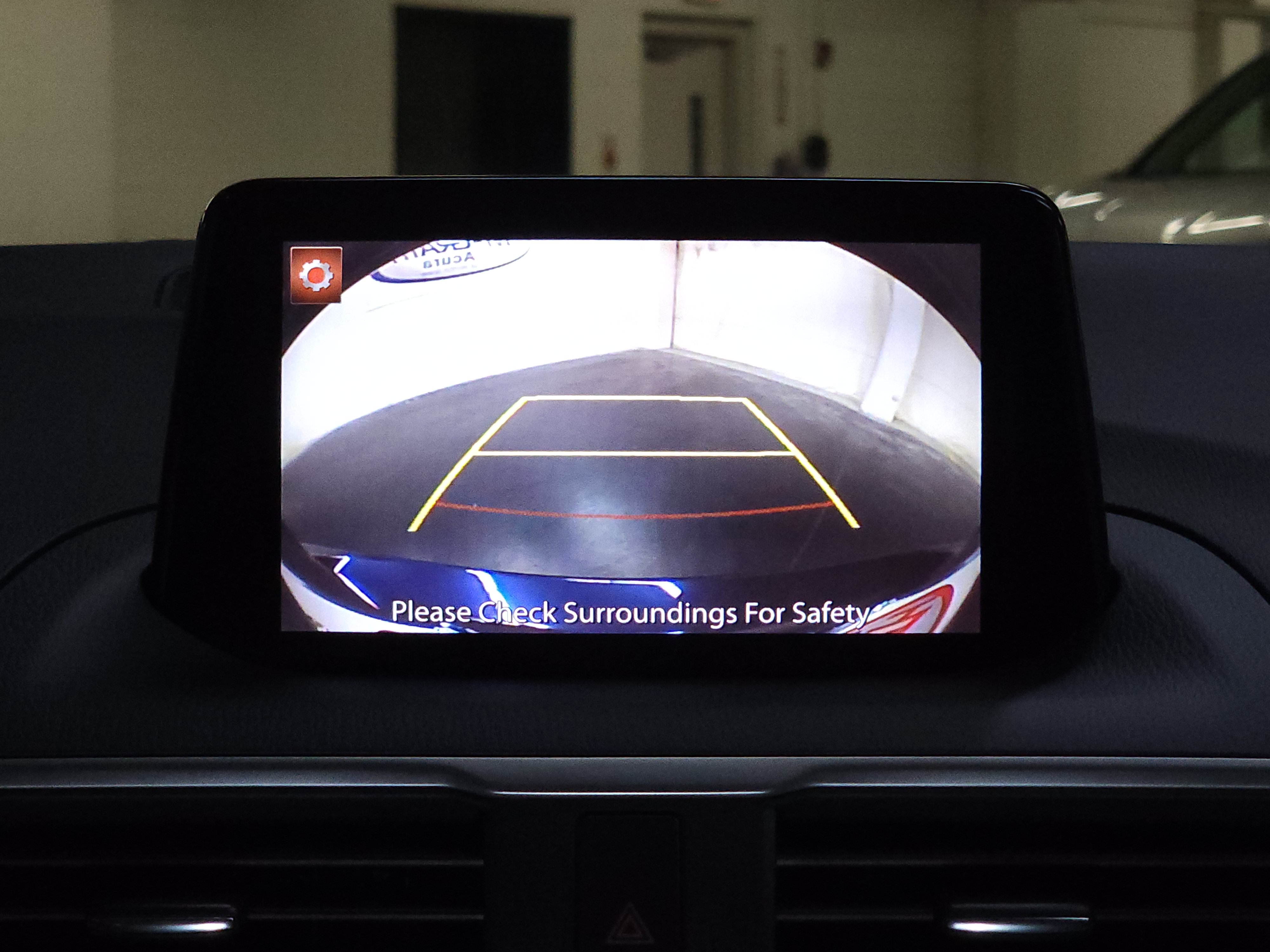 Used 2018 MAZDA MAZDA3 Touring FWD image 29