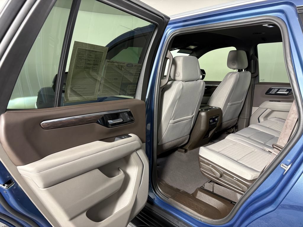 Used 2025 Chevrolet Tahoe LS RWD image 27