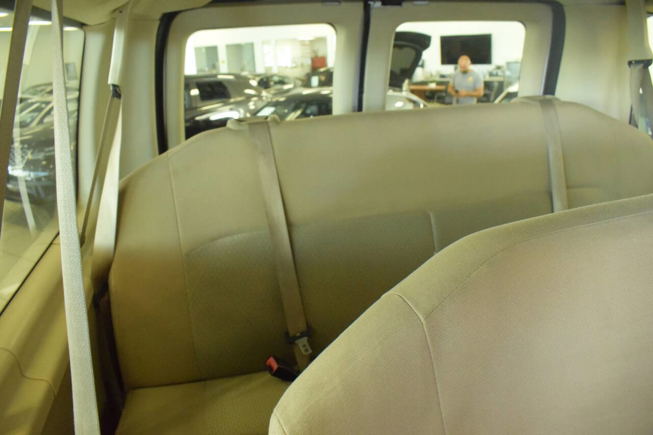 Used 2014 Ford E-350 and Econoline 350 XLT RWD image 68
