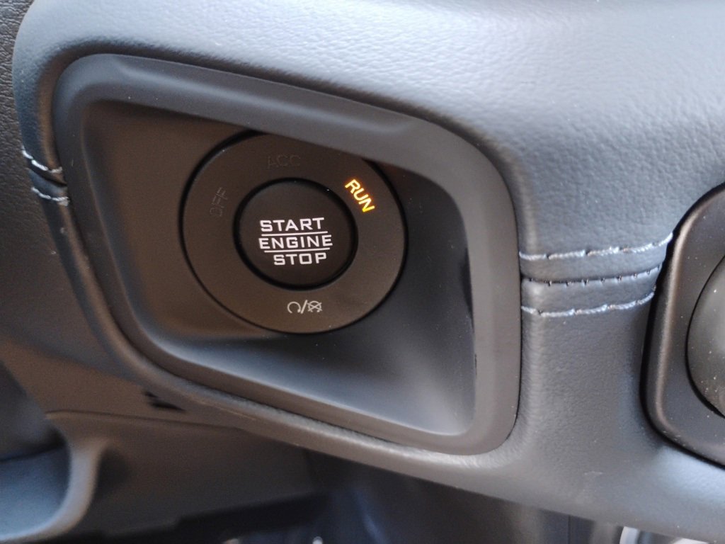 New 2025 Jeep Gladiator Mojave w/ Convenience Group image 34