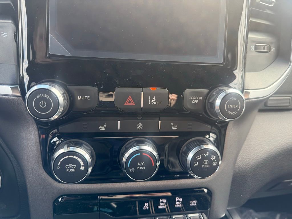 New 2026 RAM 1500 Big Horn AWD/4WD image 25