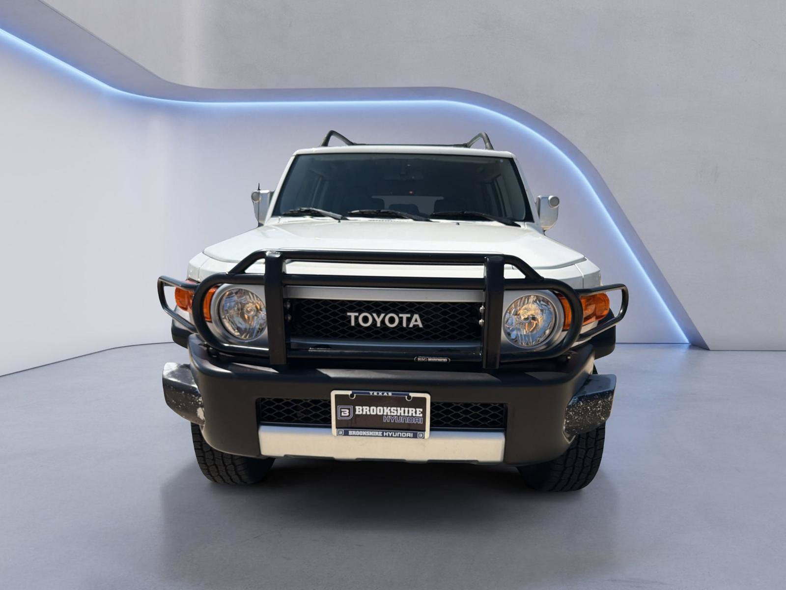 Used 2012 Toyota FJ Cruiser 4WD w/ Upgrade Pkg image 2