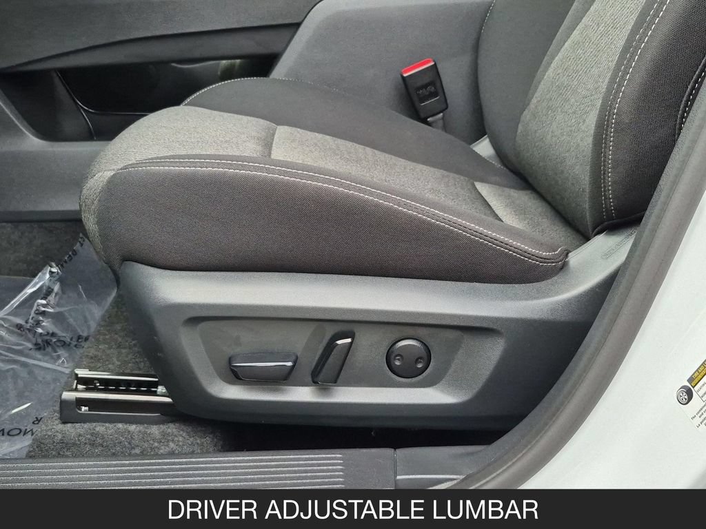Certified 2026 Nissan Rogue SV FWD image 15