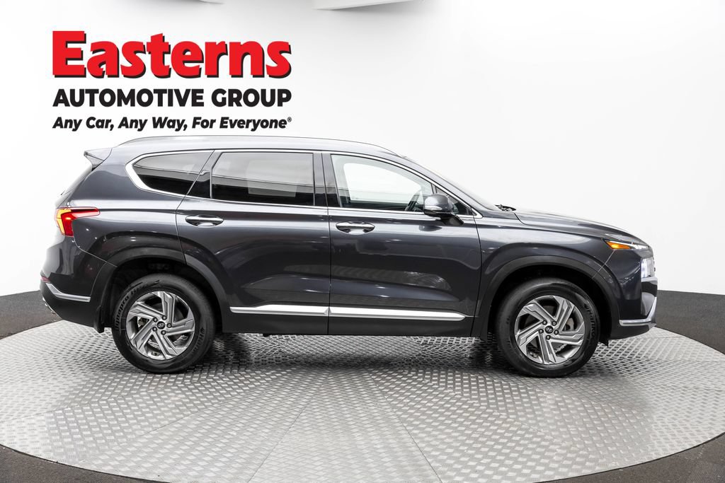Used 2022 Hyundai Santa Fe SEL w/ Convenience + Premium Package AWD/4WD image 4