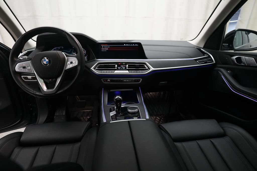 Used 2022 BMW X7 xDrive40i w/ Premium Package AWD/4WD image 4
