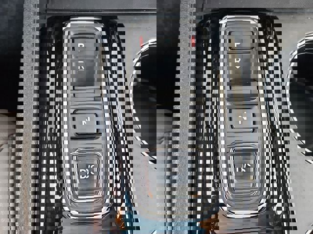 Used 2025 Honda Pilot Touring image 21