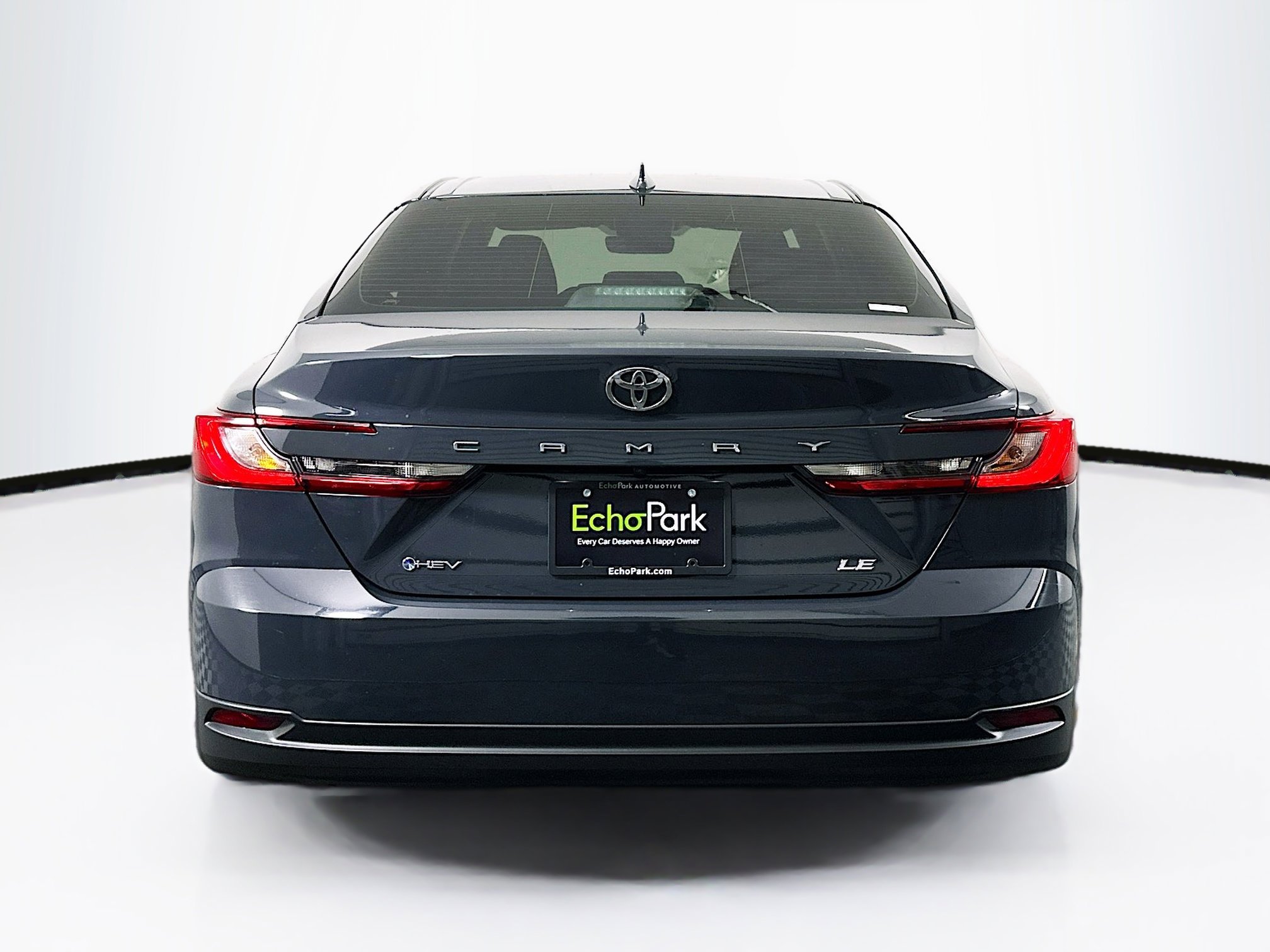 Used 2025 Toyota Camry LE w/ Convenience Package image 7