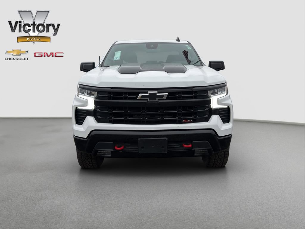 Used 2022 Chevrolet Silverado 1500 LT Trail Boss w/ LPO, Dark Essentials Package image 2
