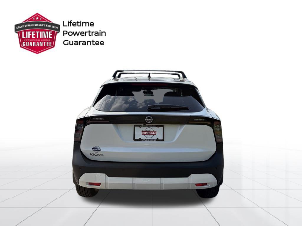 Used 2026 Nissan Kicks SV w/ Cold Weather Package FWD image 4