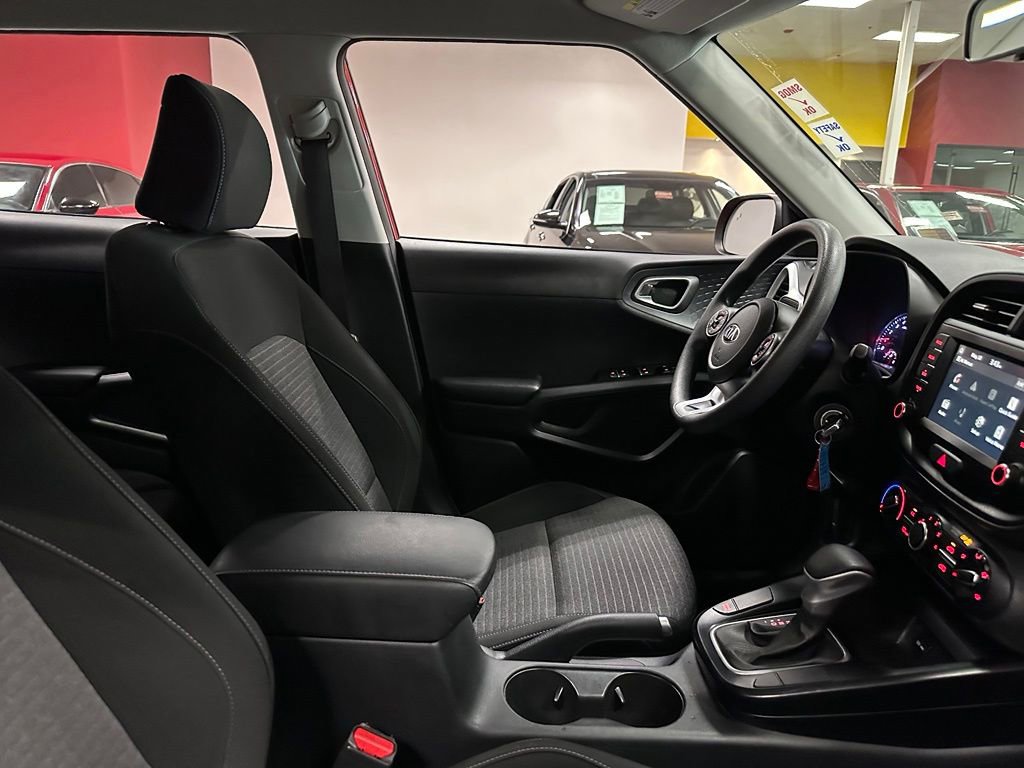 Used 2021 Kia Soul S FWD image 30