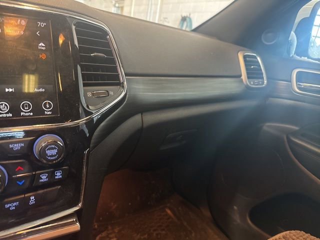 Used 2019 Jeep Grand Cherokee Altitude image 21