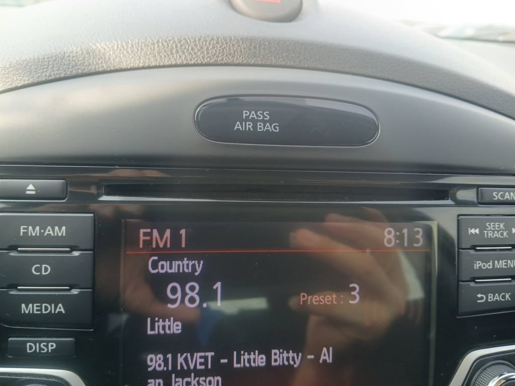 Used 2017 Nissan Juke S FWD image 19