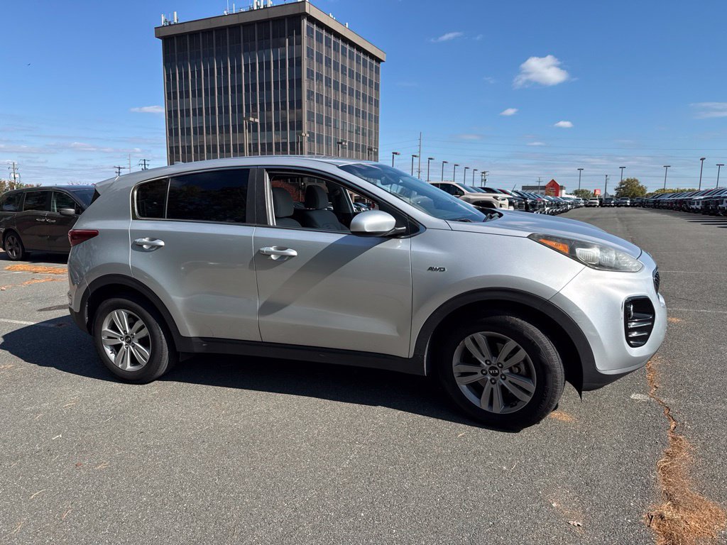 Used 2018 Kia Sportage LX AWD/4WD image 3
