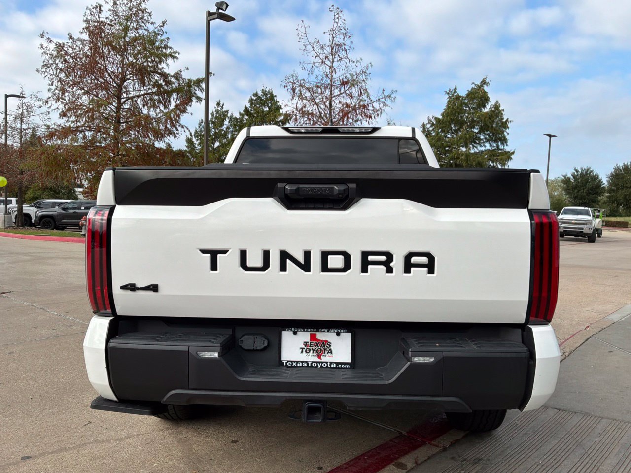 Used 2024 Toyota Tundra SR5 w/ SR5 Premium Package AWD/4WD image 7