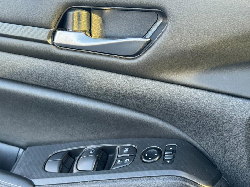 Used 2024 Nissan Altima 2.5 SV FWD image 21