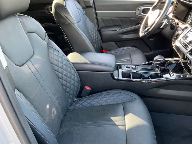Used 2023 Kia Sorento SX Prestige image 22