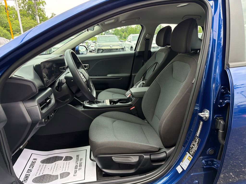 Used 2025 Kia K4 FWD image 19