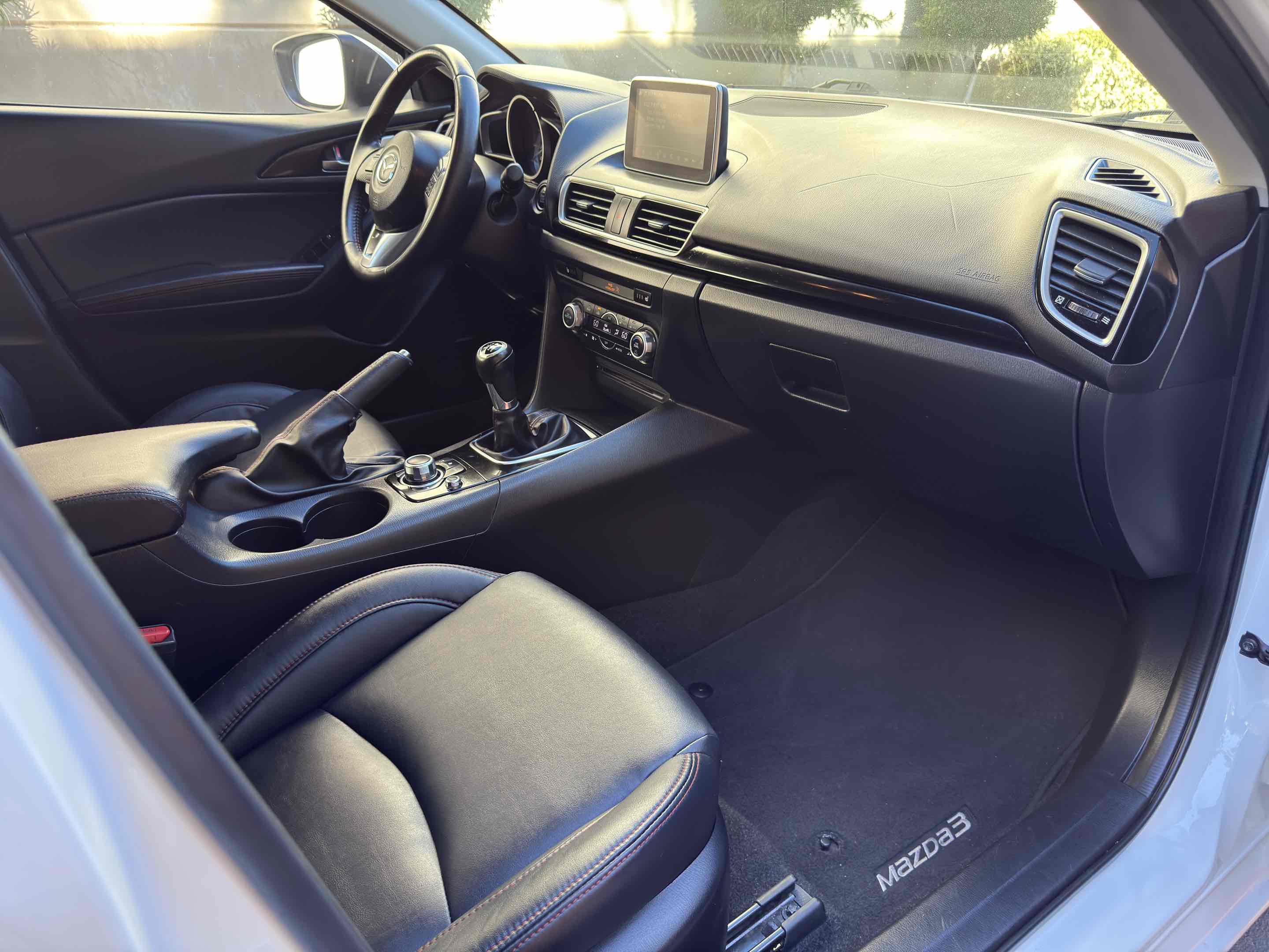 Used 2015 MAZDA MAZDA3 i Grand Touring image 45