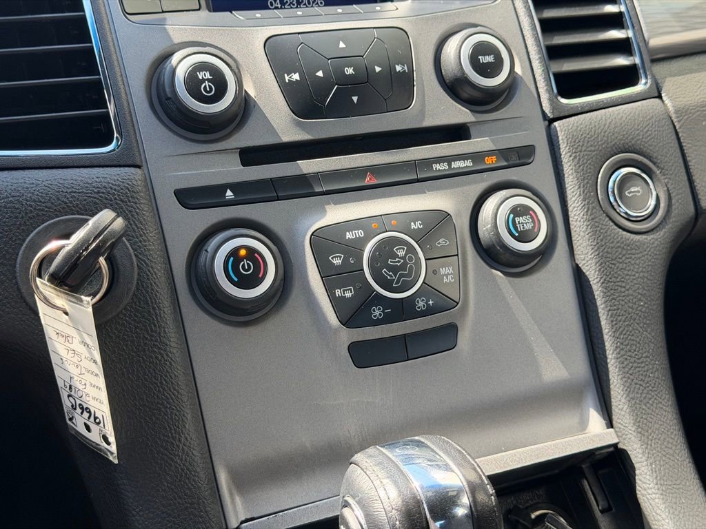 Used 2019 Ford Taurus SEL FWD image 14
