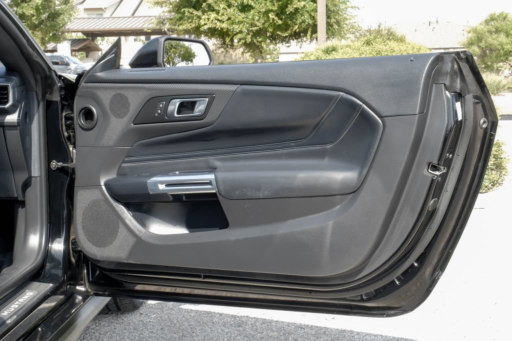 Used 2025 Ford Mustang GT Premium RWD image 40