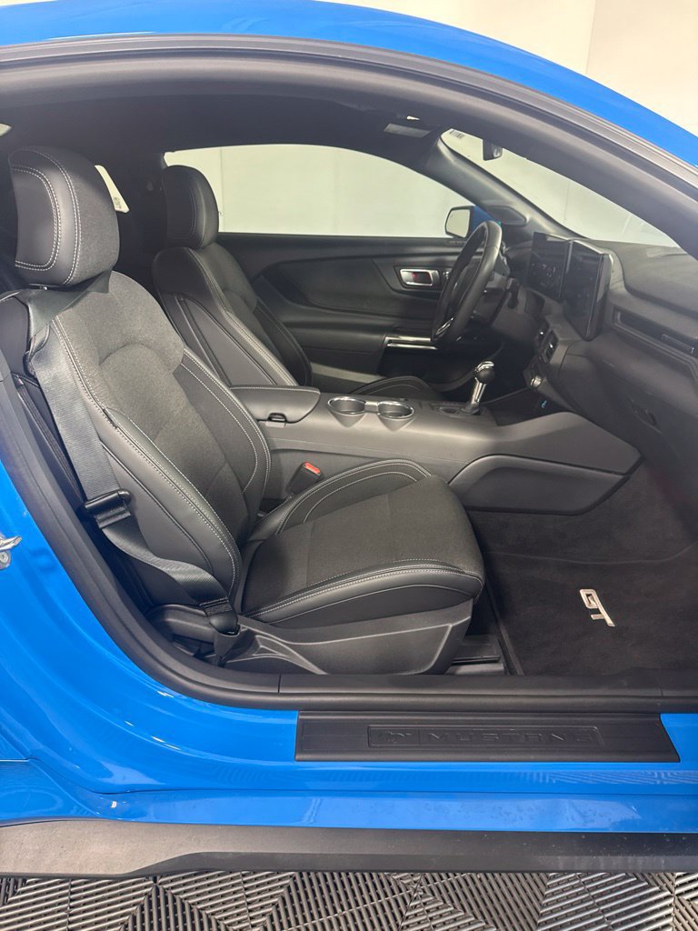 Used 2025 Ford Mustang GT RWD image 15