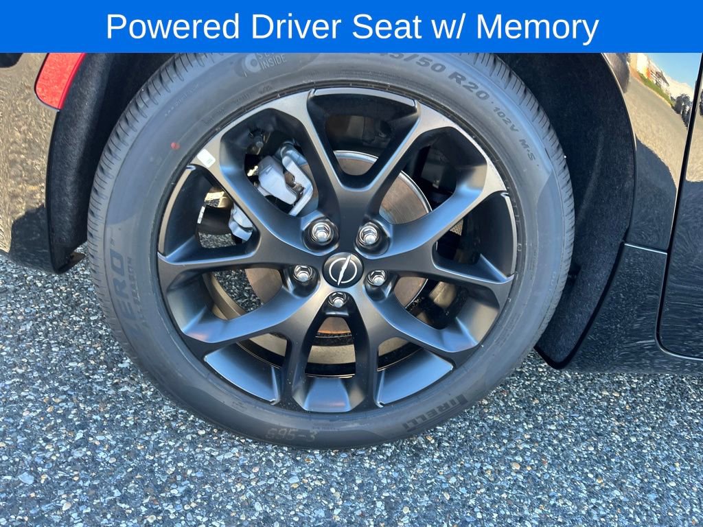 New 2026 Chrysler Pacifica Limited w/ S Appearance Package image 25