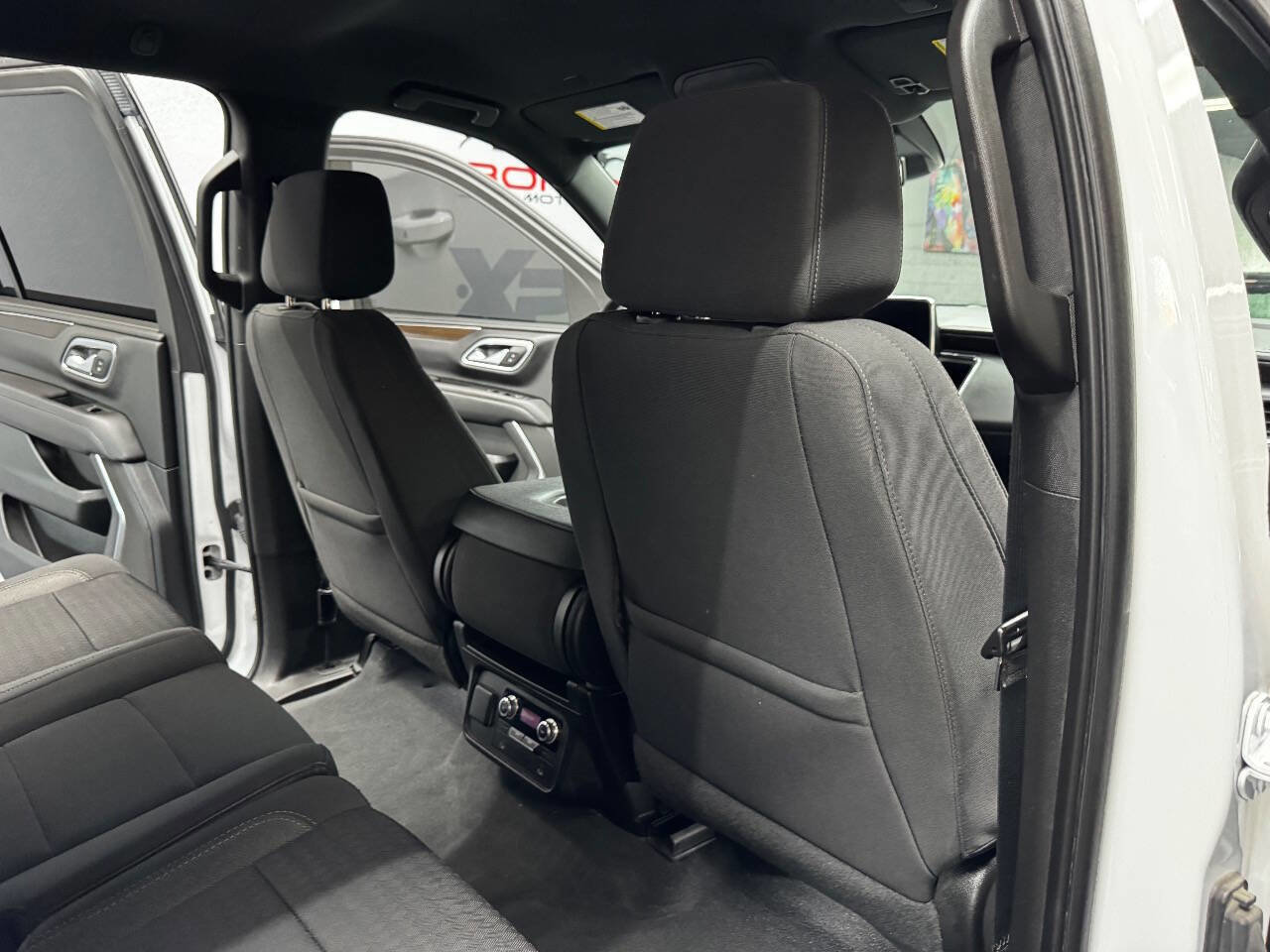 Used 2023 GMC Yukon XL SLE image 45