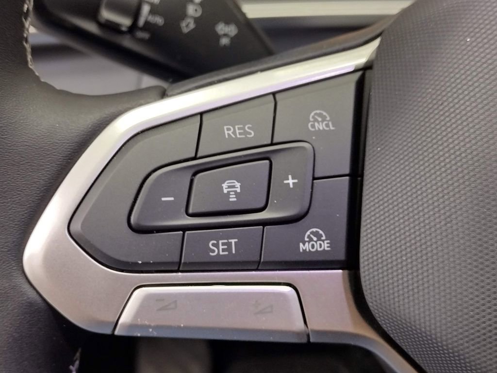 New 2026 Volkswagen Tiguan SE image 25