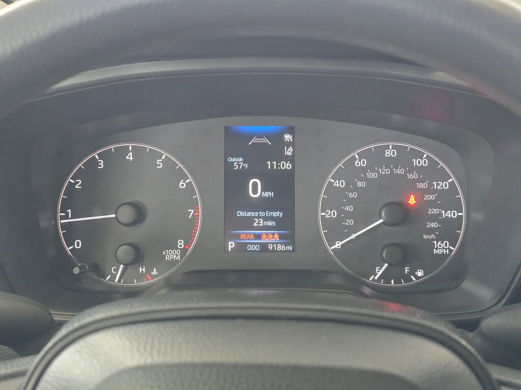 Used 2025 Toyota Corolla LE FWD image 27