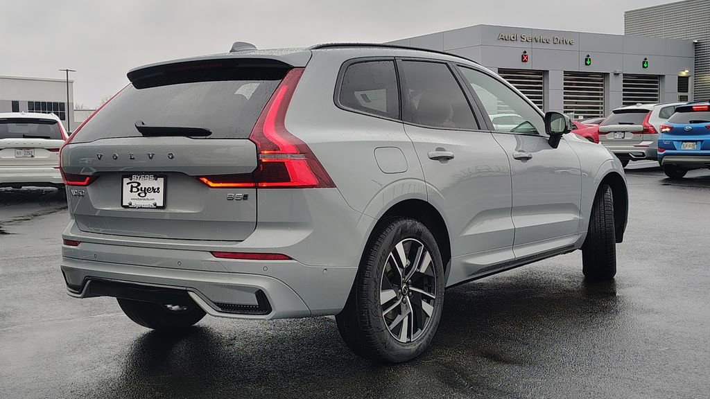 New 2026 Volvo XC60 B5 Plus w/ Climate Package AWD/4WD image 3