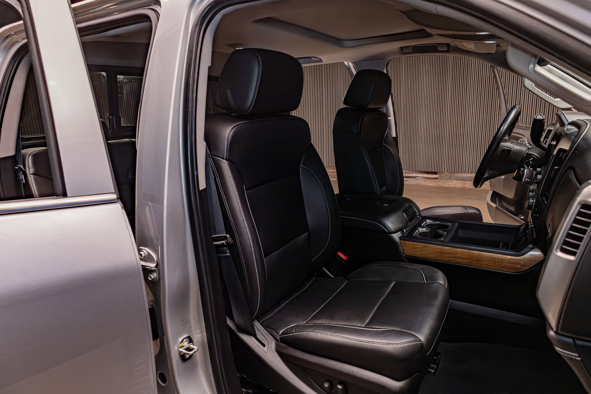 Used 2019 Chevrolet Silverado 2500 LTZ w/ Duramax Plus Package image 28