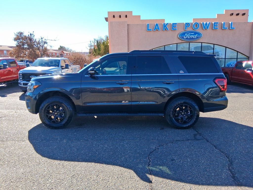 Used 2022 Ford Expedition Timberline image 2