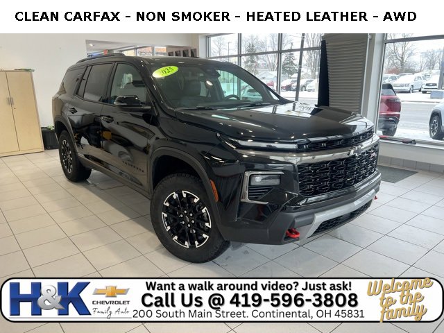 Used 2025 Chevrolet Traverse Z71 image 1