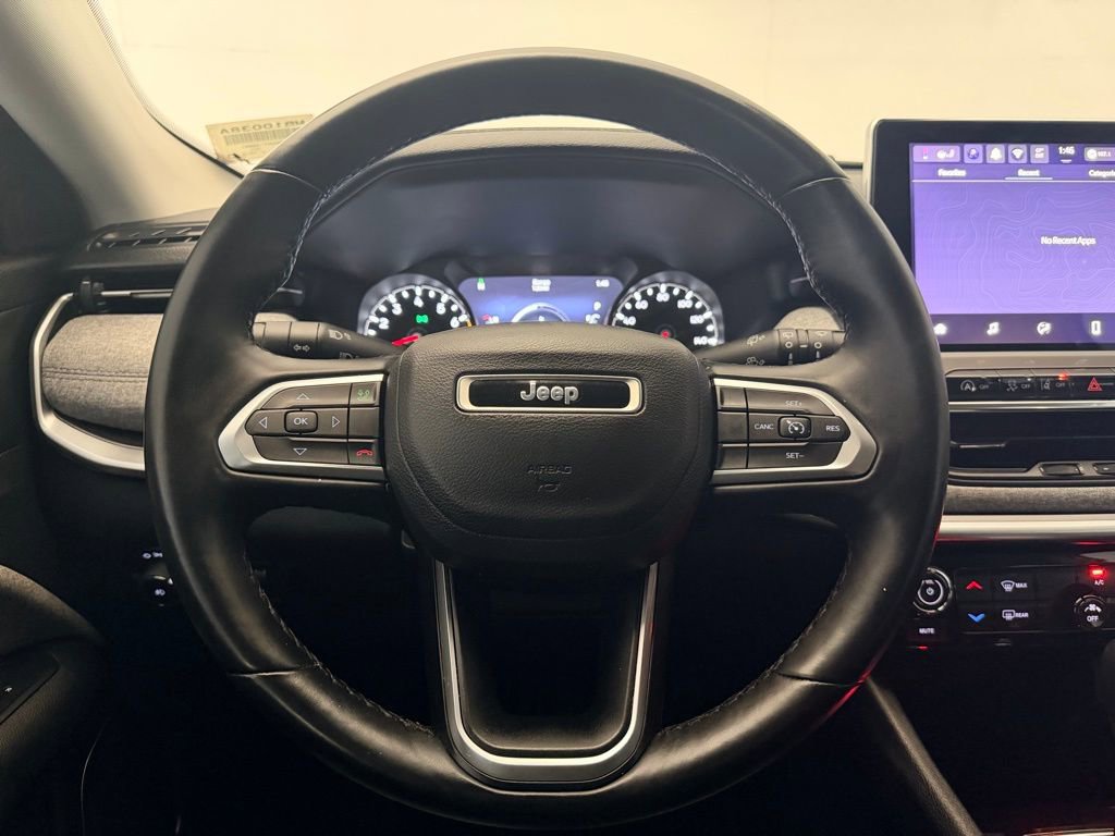 Used 2022 Jeep Compass Latitude image 14