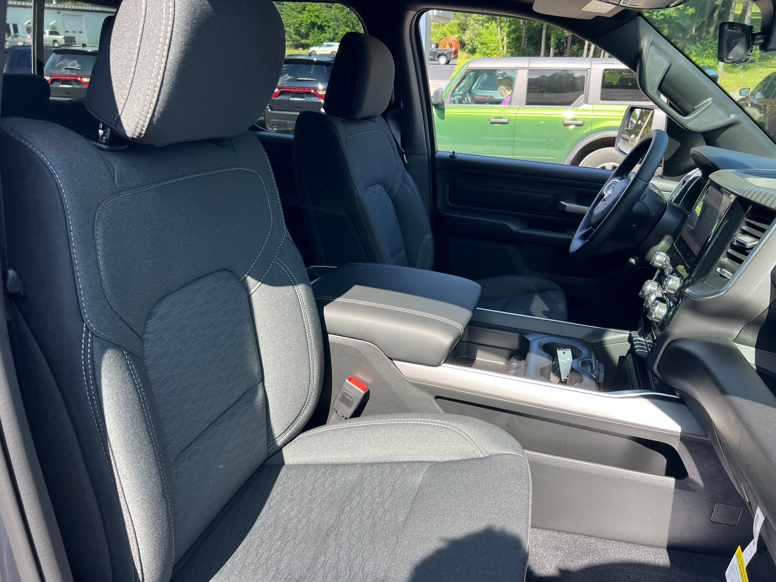 New 2026 RAM 1500 Express AWD/4WD image 17