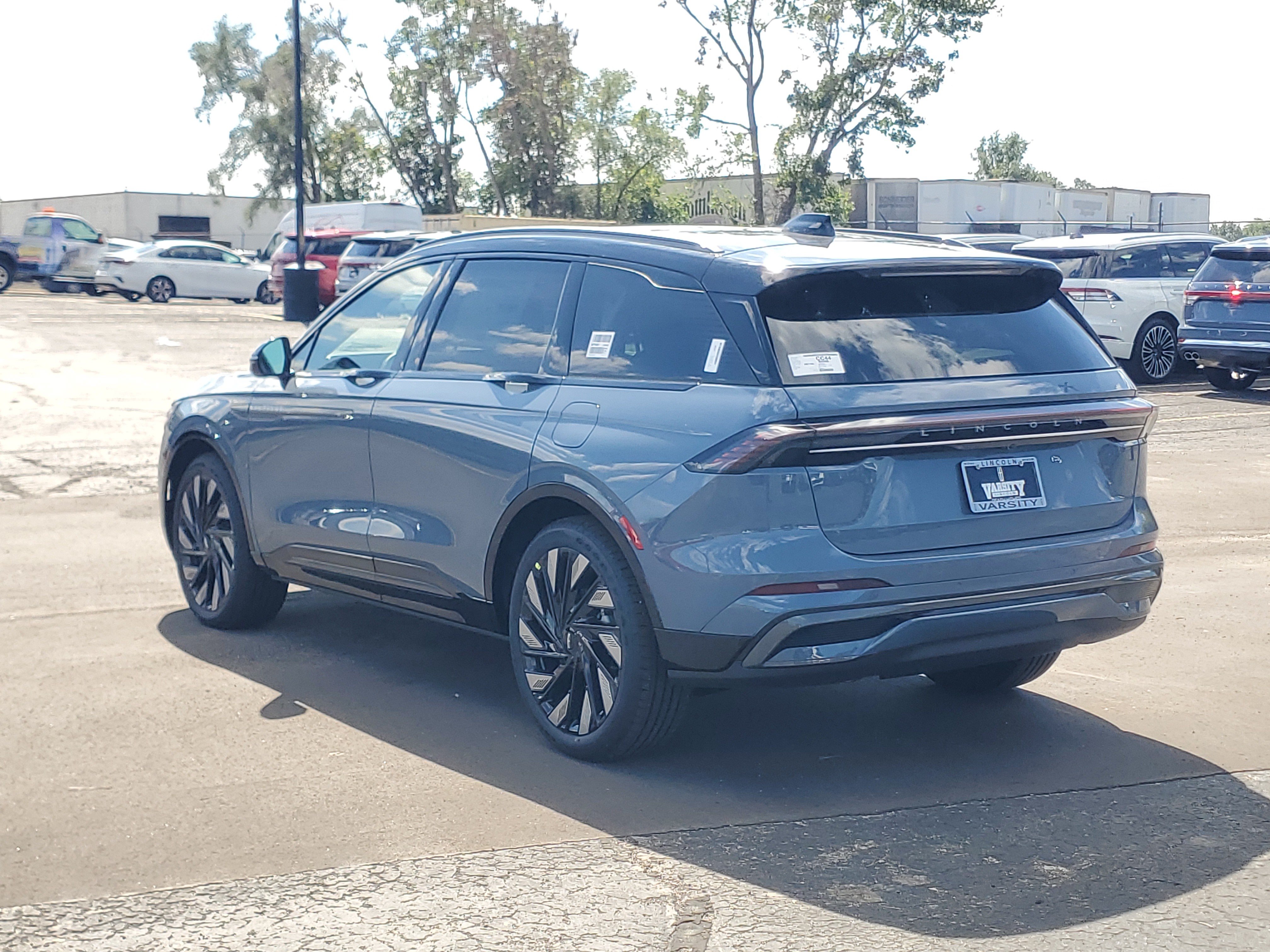 New 2026 Lincoln Nautilus Reserve AWD/4WD image 3