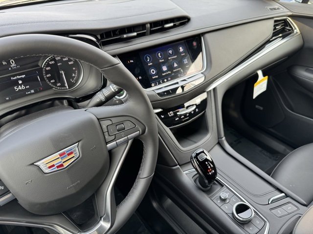 New 2025 Cadillac XT6 Luxury image 19