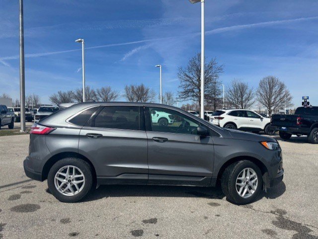 Used 2024 Ford Edge SEL w/ Convenience Package image 9