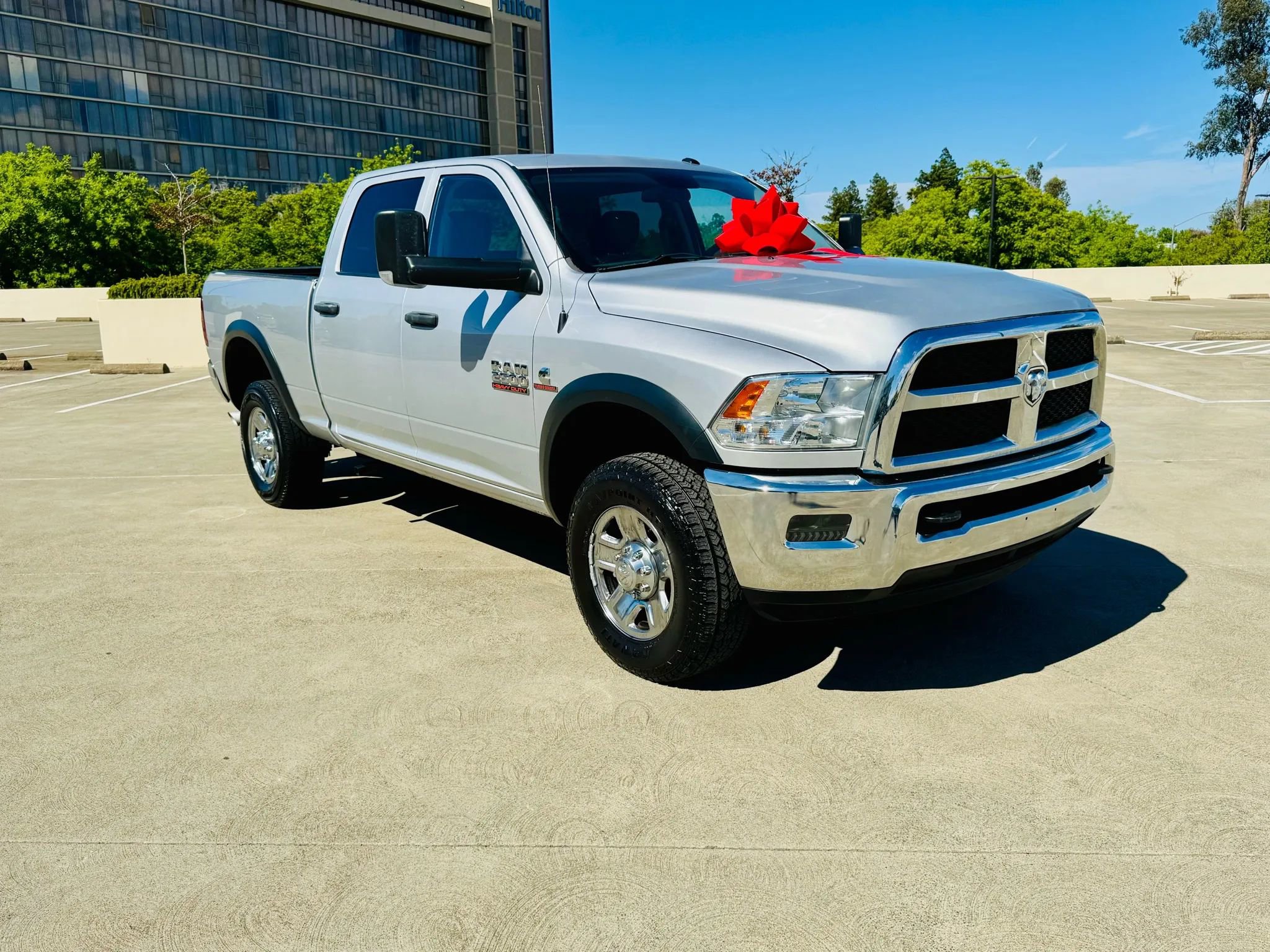 Used 2018 RAM 2500 Tradesman w/ Chrome Appearance Group AWD/4WD image 2