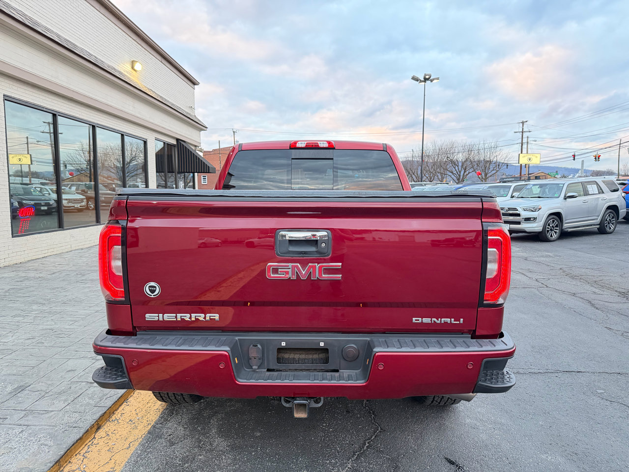 Used 2018 GMC Sierra 1500 Denali w/ Denali Ultimate Package image 8
