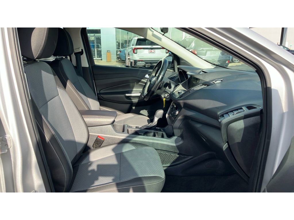 Certified 2017 Ford Escape SE w/ Equipment Group 201A image 36
