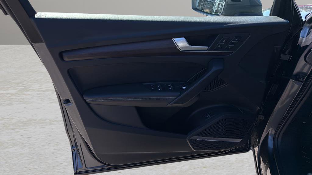 Used 2022 Audi Q5 2.0T Prestige w/ Prestige Package image 10