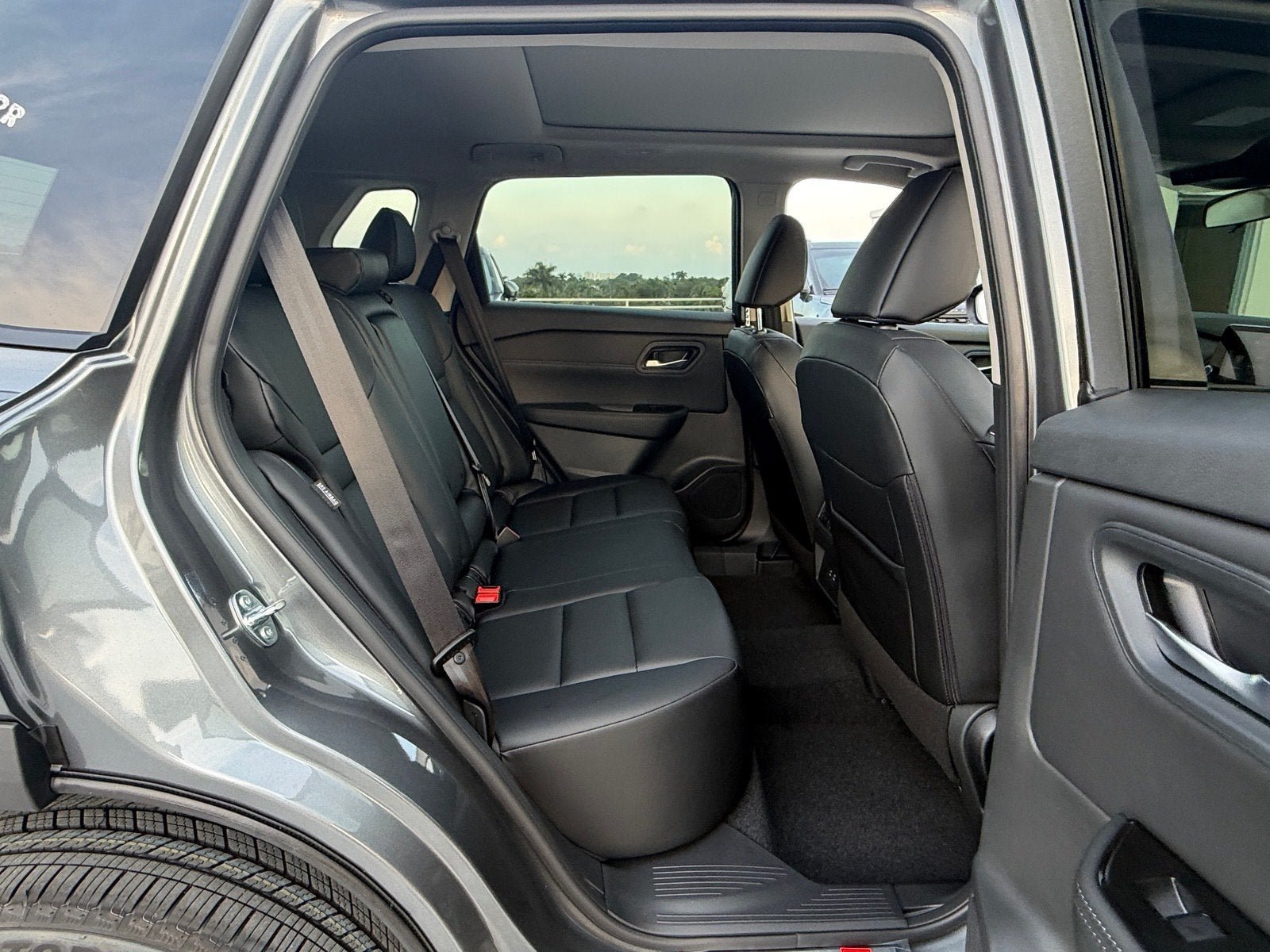 New 2027 Nissan Rogue SV FWD image 13