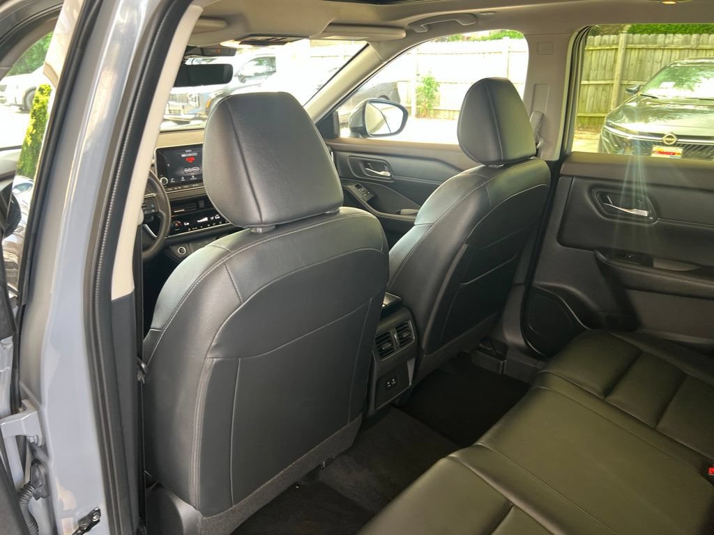 Certified 2023 Nissan Rogue SL AWD/4WD image 10