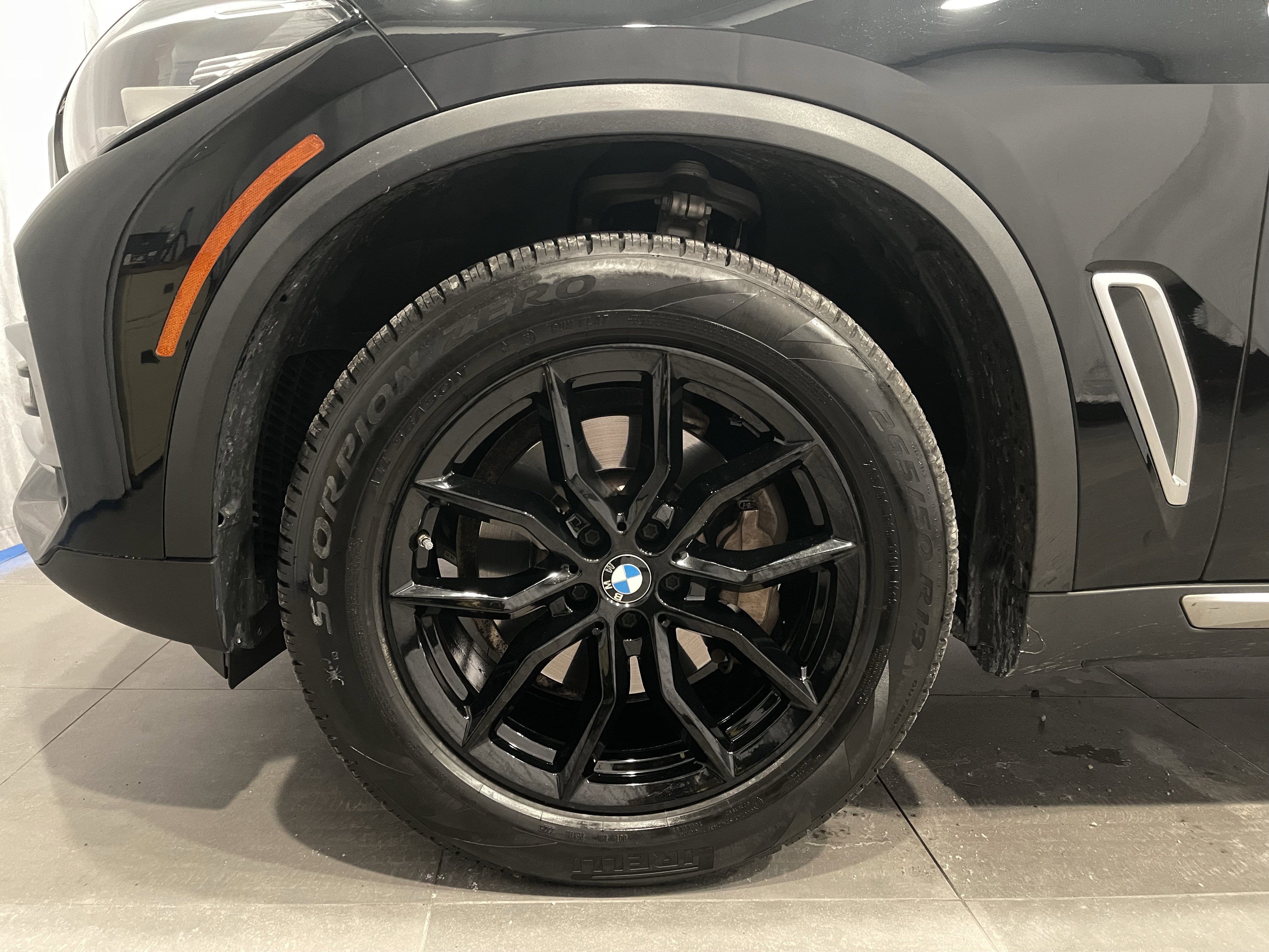 Used 2023 BMW X5 xDrive40i w/ Premium Package image 8