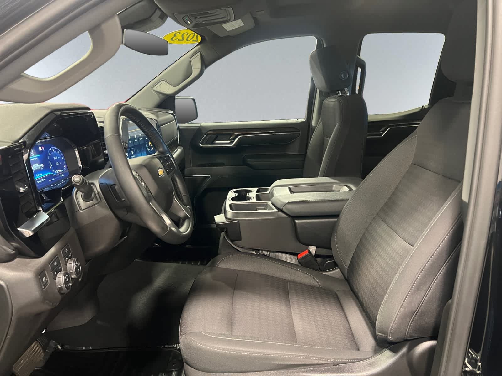 Used 2023 Chevrolet Silverado 1500 LT AWD/4WD image 11